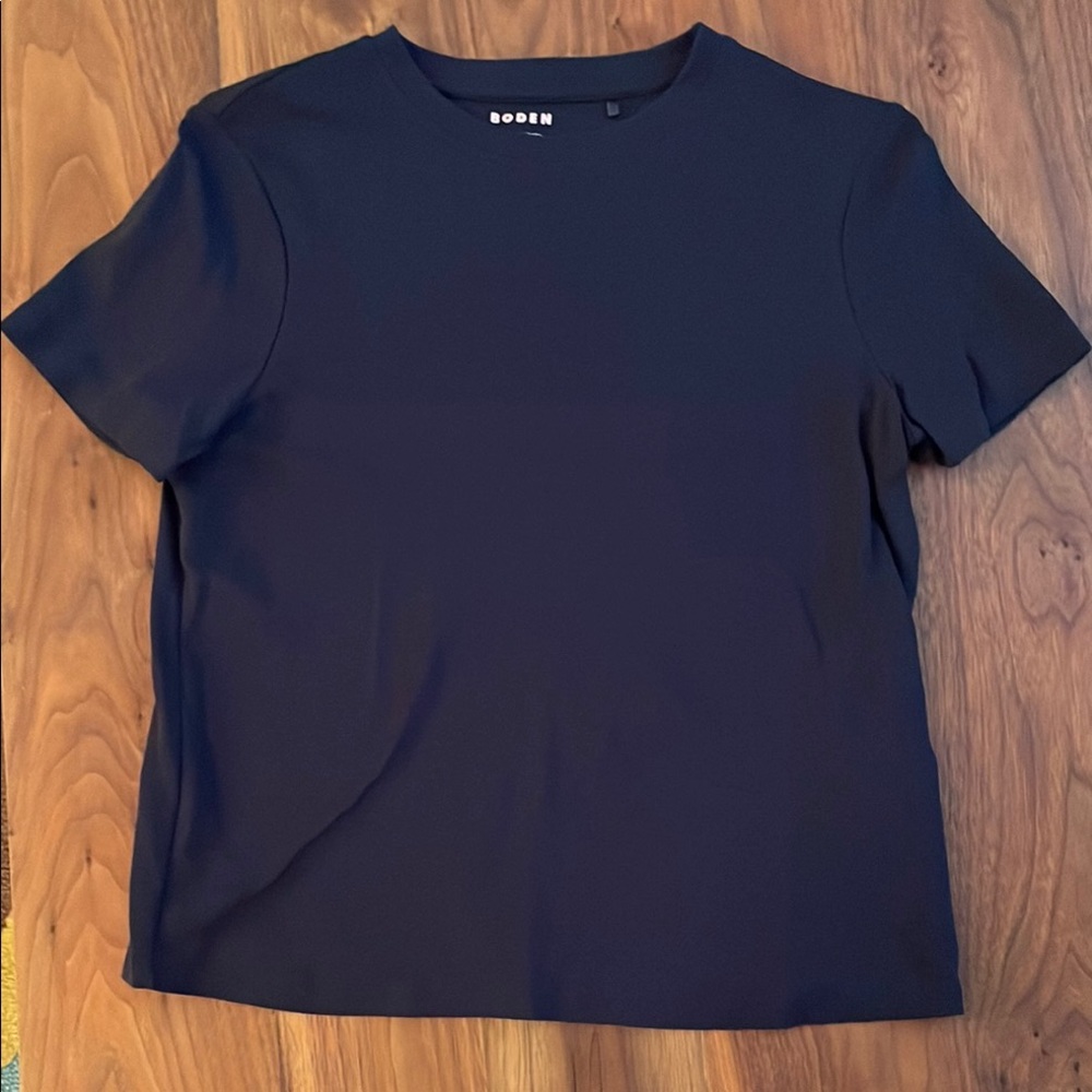 Boden Navy Short-Sleeve Crewneck Top size small like new